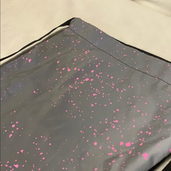 NWOT Miniso Reflective w/ Pink Splatter Backpack - Picture 5 of 9